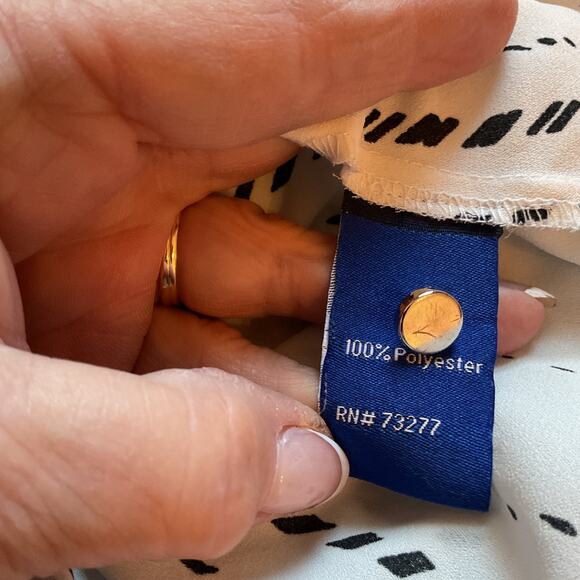 Apt 9 Black And White Stripped Long Sleeve V Neck Blouse Plus XXL - Picture 5 of 7